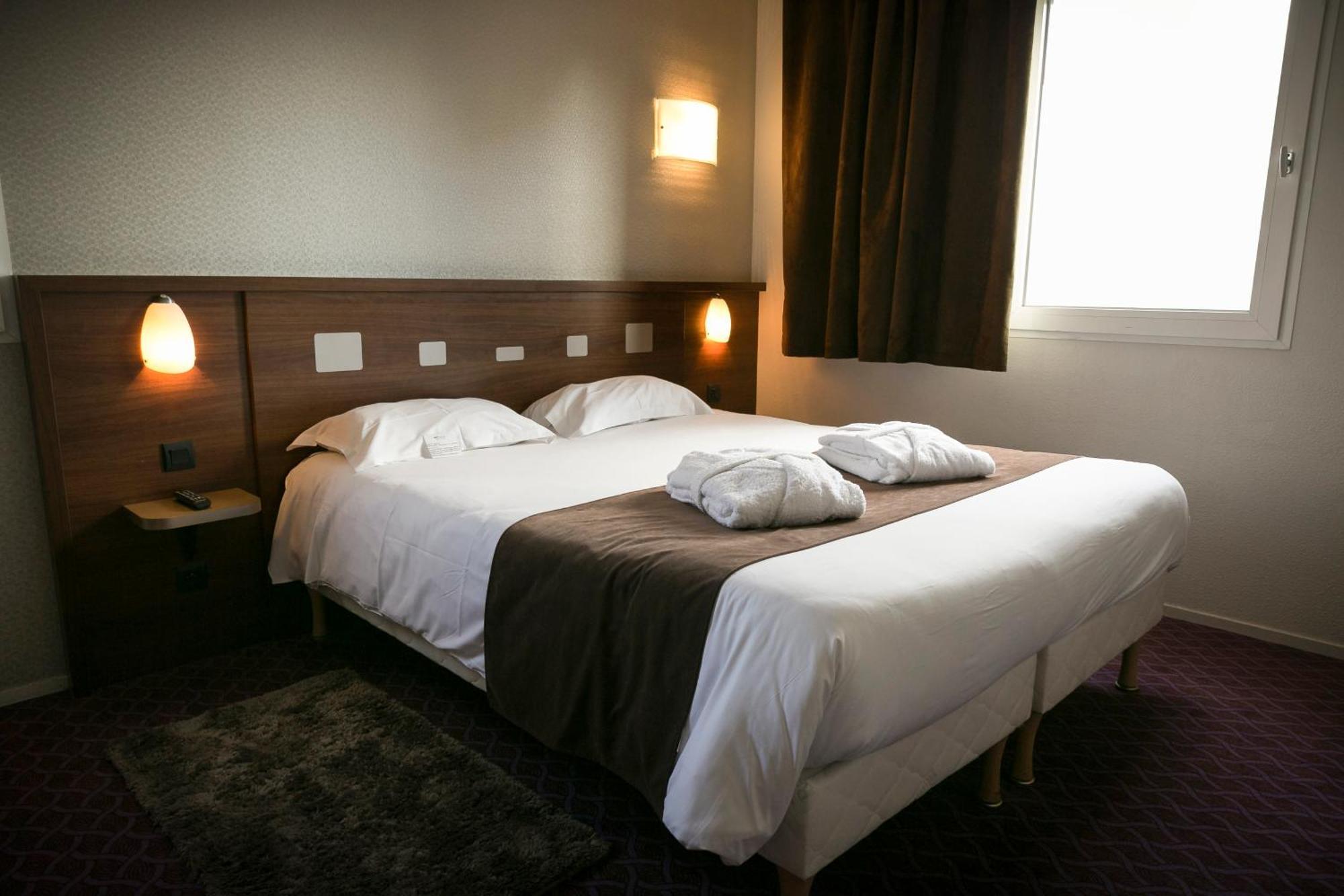 Brit Hotel Rennes Le Castel Zewnętrze zdjęcie