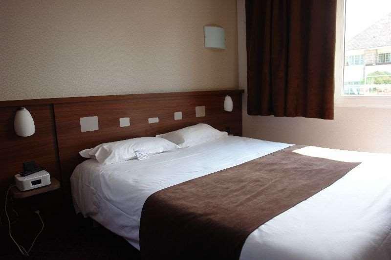 Brit Hotel Rennes Le Castel Pokój zdjęcie