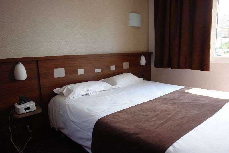 Brit Hotel Rennes Le Castel Pokój zdjęcie
