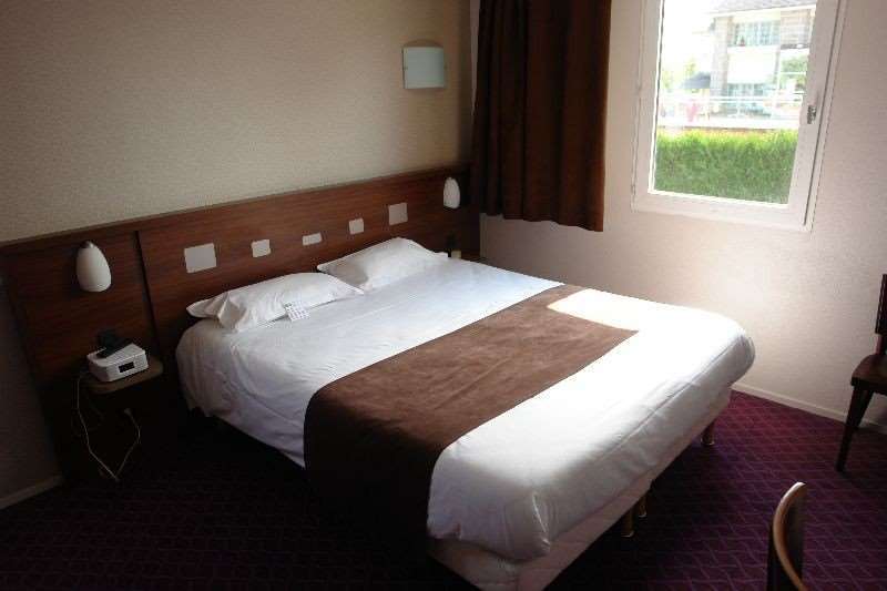 Brit Hotel Rennes Le Castel Pokój zdjęcie